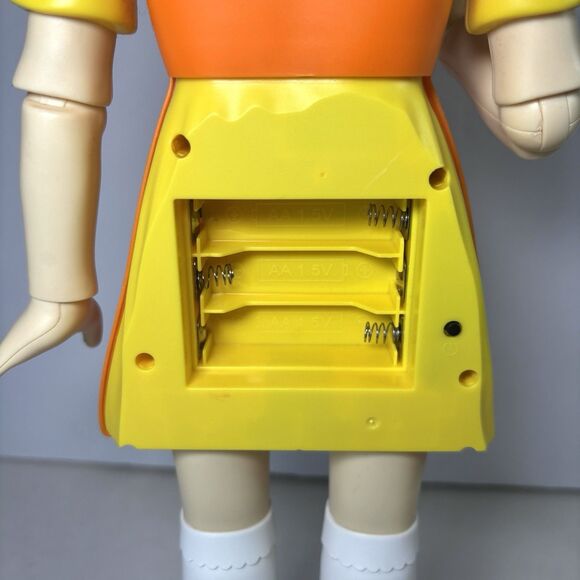 Netflix Squid Game Young-Hee Doll 15 Inch No Remote Horror Korea Drama - Picture 5 of 7